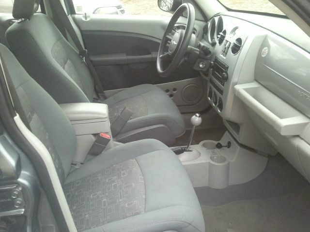 Chrysler PT Cruiser Base SUV