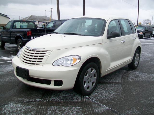 Chrysler PT Cruiser Base Sport Utility
