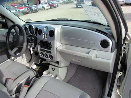 Chrysler PT Cruiser 2008 photo 2