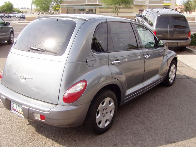 Chrysler PT Cruiser Base SUV