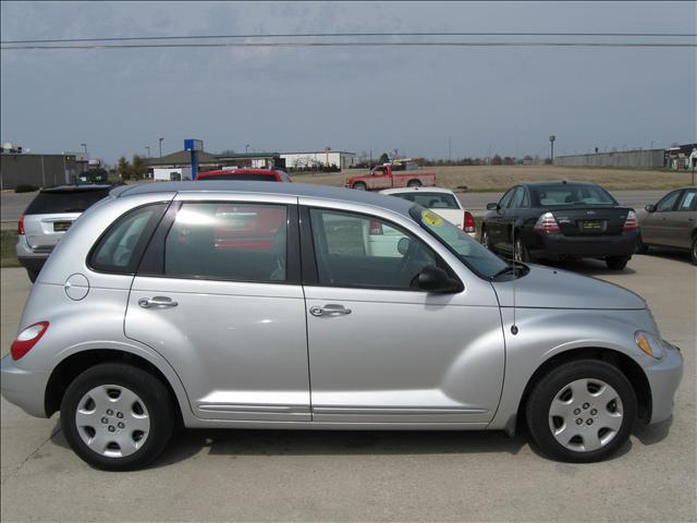 Chrysler PT Cruiser Base Sport Utility