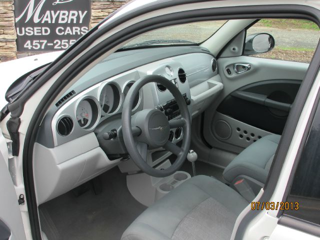 Chrysler PT Cruiser Base SUV