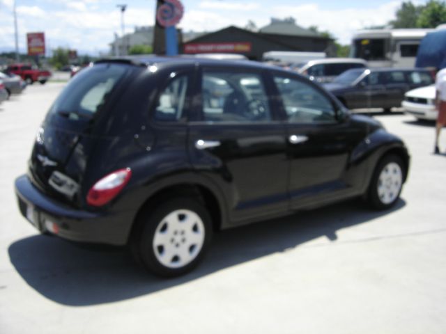 Chrysler PT Cruiser Base SUV