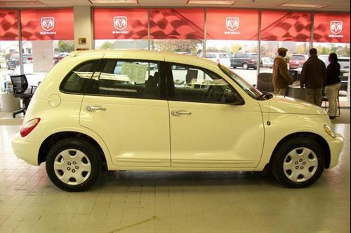 Chrysler PT Cruiser 2008 photo 2