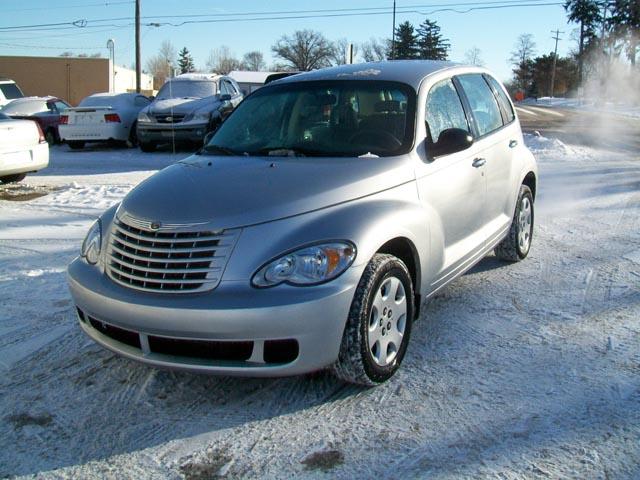 Chrysler PT Cruiser Base Sport Utility