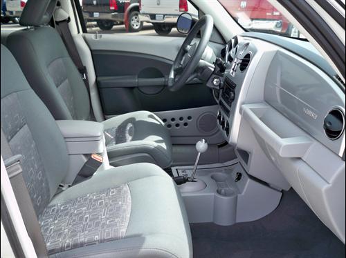 Chrysler PT Cruiser 2008 photo 2