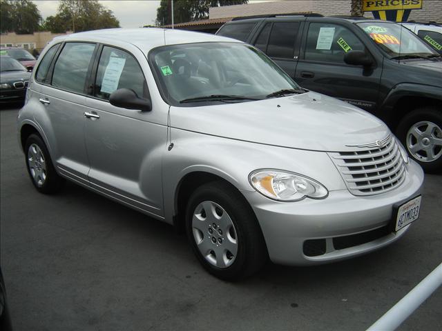 Chrysler PT Cruiser Base Sport Utility