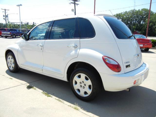 Chrysler PT Cruiser 2009 photo 2
