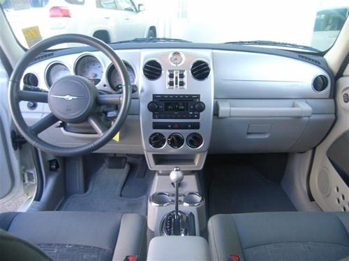 Chrysler PT Cruiser 2010 photo 1