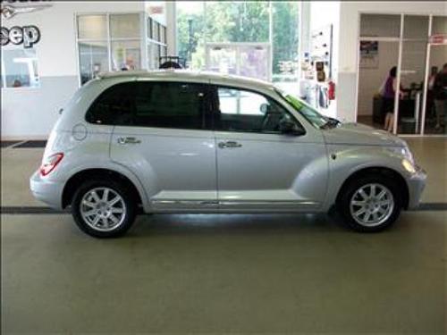 Chrysler PT Cruiser 2010 photo 2