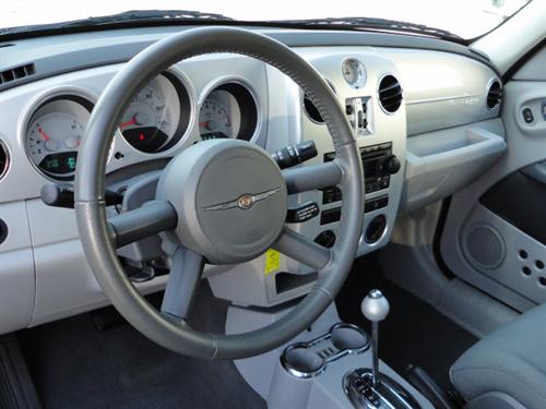 Chrysler PT Cruiser 2010 photo 2