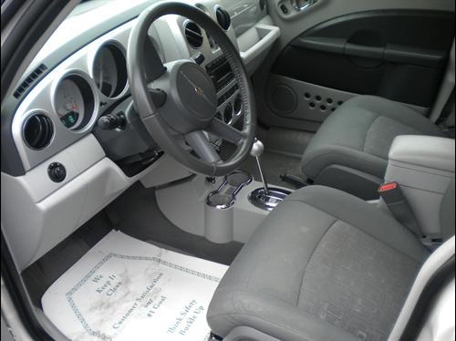 Chrysler PT Cruiser 2010 photo 1