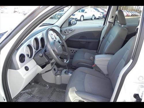 Chrysler PT Cruiser 2010 photo 2