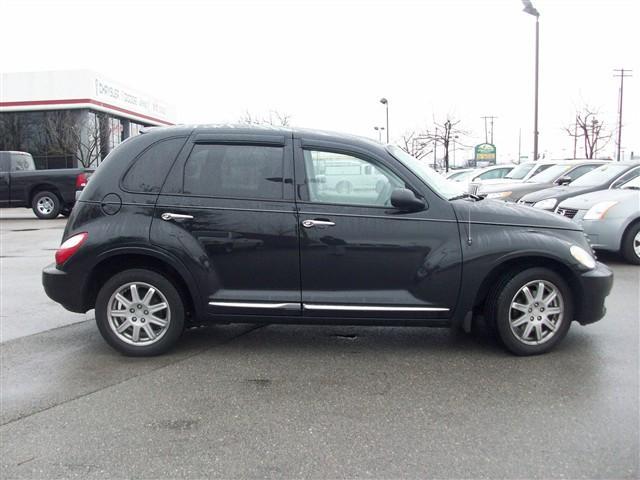 Chrysler PT Cruiser 2010 photo 1