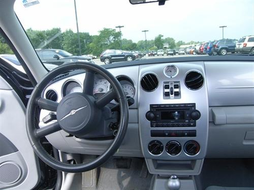 Chrysler PT Cruiser 2010 photo 2