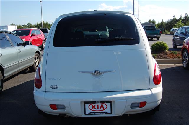 Chrysler PT Cruiser 2010 photo 1