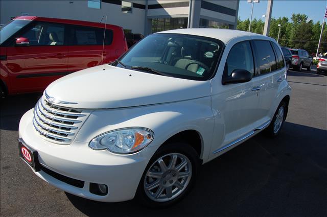 Chrysler PT Cruiser 2010 photo 2
