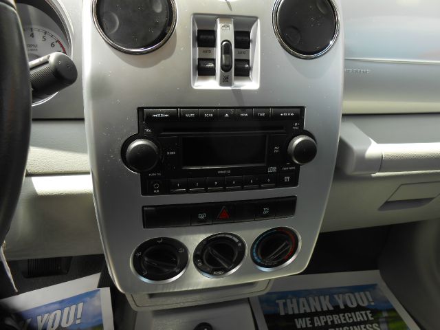 Chrysler PT Cruiser 2010 photo 2