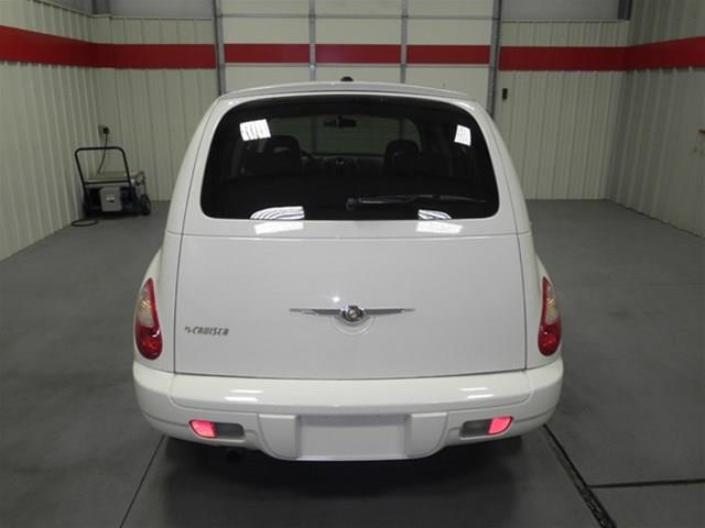 Chrysler PT Cruiser 2010 photo 4