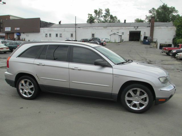 Chrysler Pacifica 2004 photo 2