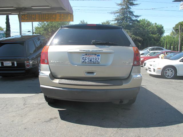 Chrysler Pacifica 2004 photo 2