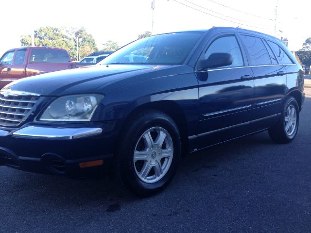 Chrysler Pacifica 2004 photo 2