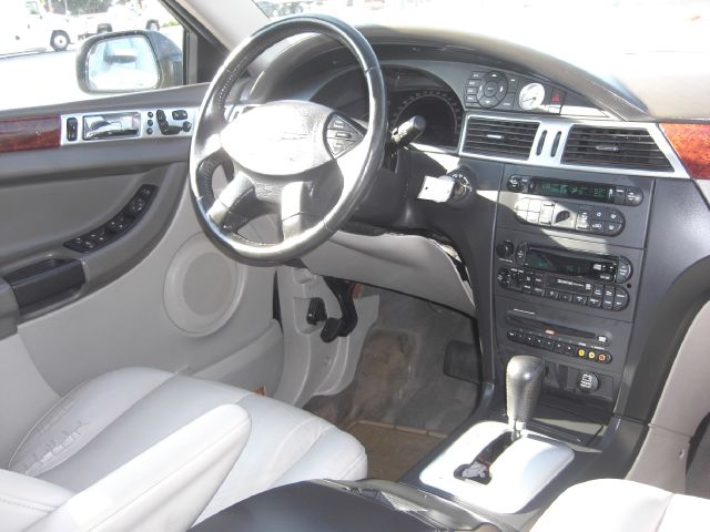 Chrysler Pacifica 2004 photo 2