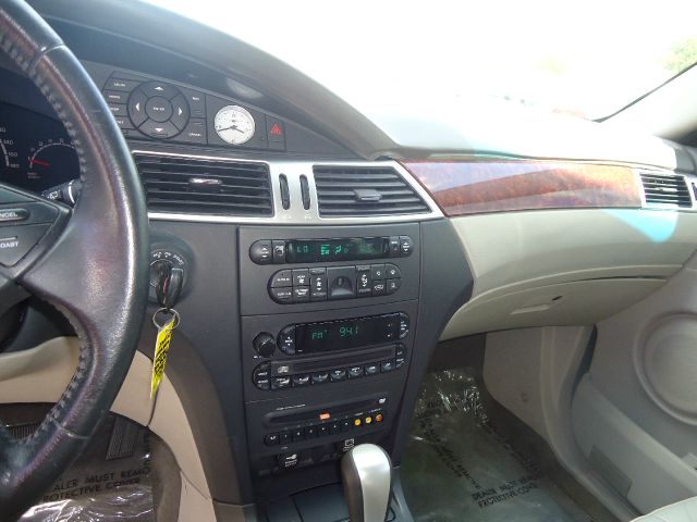 Chrysler Pacifica 2004 photo 1