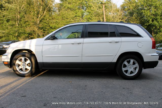 Chrysler Pacifica 2004 photo 2