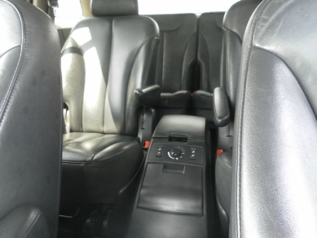 Chrysler Pacifica 2004 photo 2