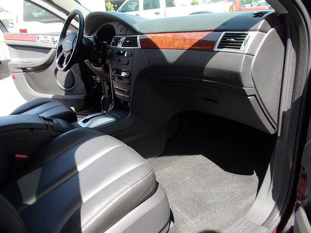 Chrysler Pacifica 2004 photo 2