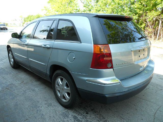 Chrysler Pacifica 2004 photo 2