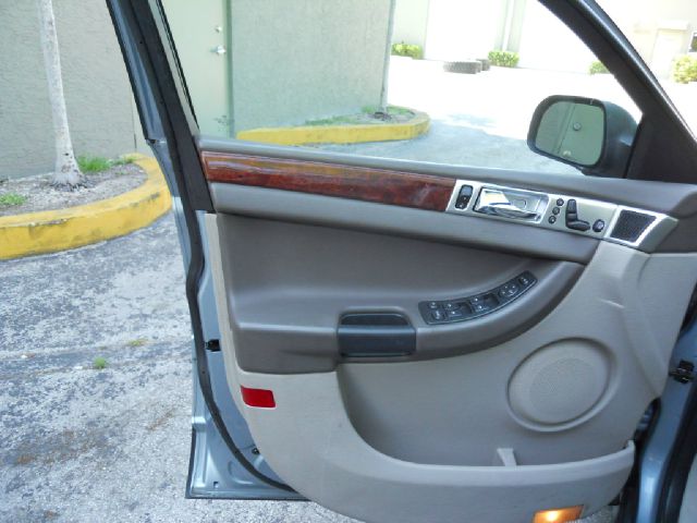 Chrysler Pacifica 2004 photo 24
