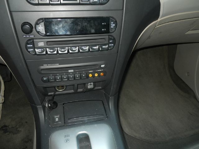 Chrysler Pacifica 2004 photo 3