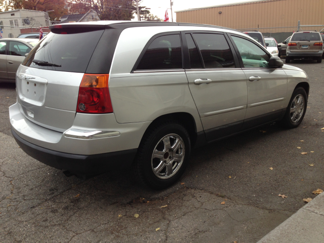 Chrysler Pacifica 2004 photo 2
