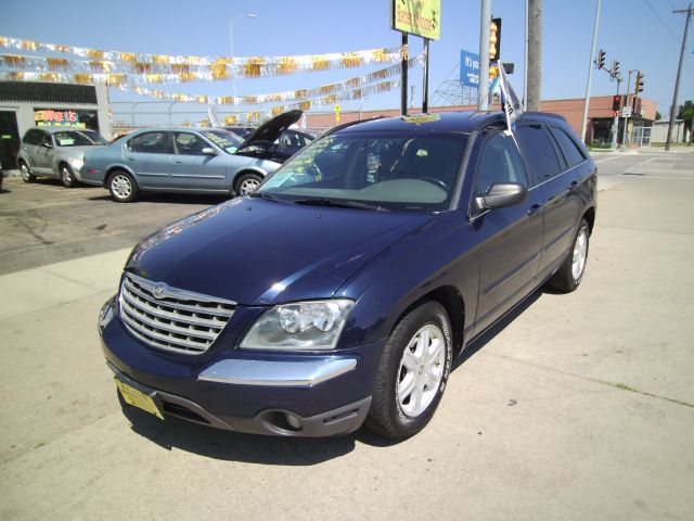 Chrysler Pacifica 2004 photo 2