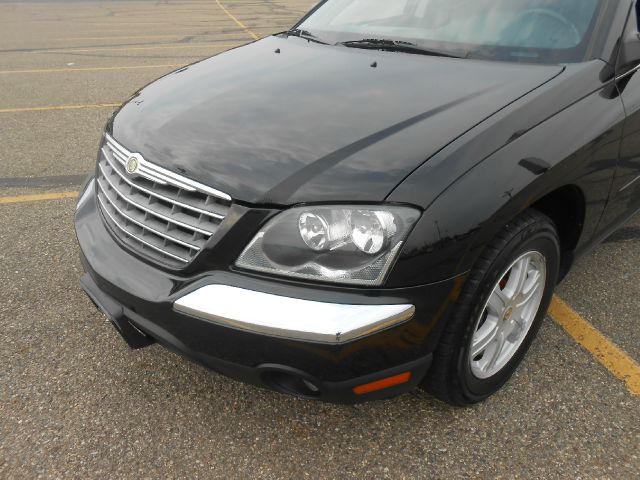 Chrysler Pacifica 2004 photo 2