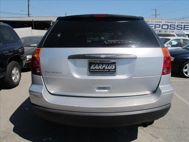 Chrysler Pacifica 2005 photo 2
