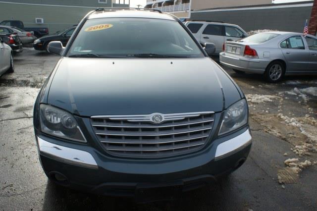 Chrysler Pacifica 2005 photo 2