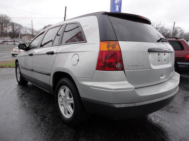Chrysler Pacifica 2005 photo 3