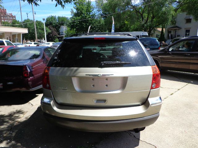 Chrysler Pacifica 2005 photo 2