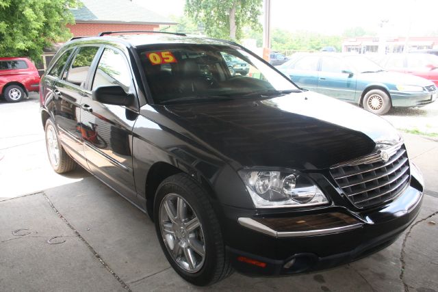 Chrysler Pacifica 2005 photo 2