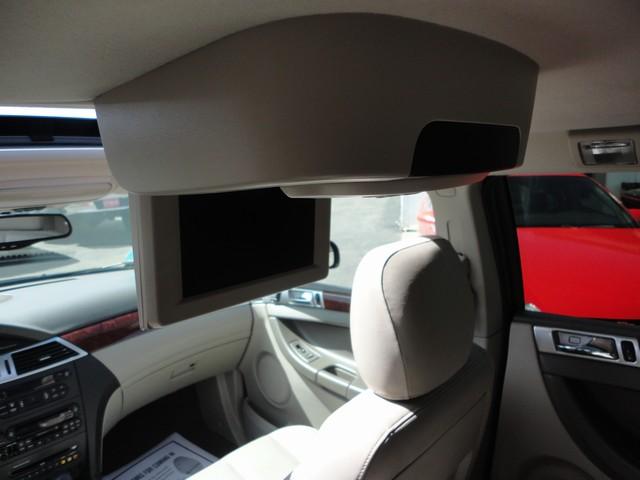 Chrysler Pacifica 2005 photo 2