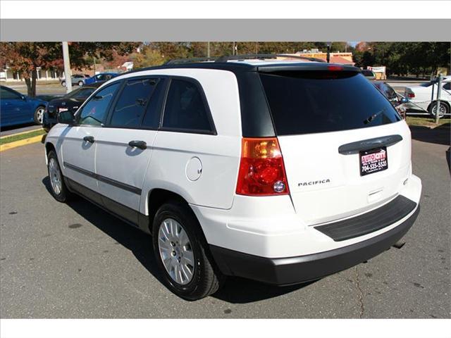 Chrysler Pacifica 2005 photo 2