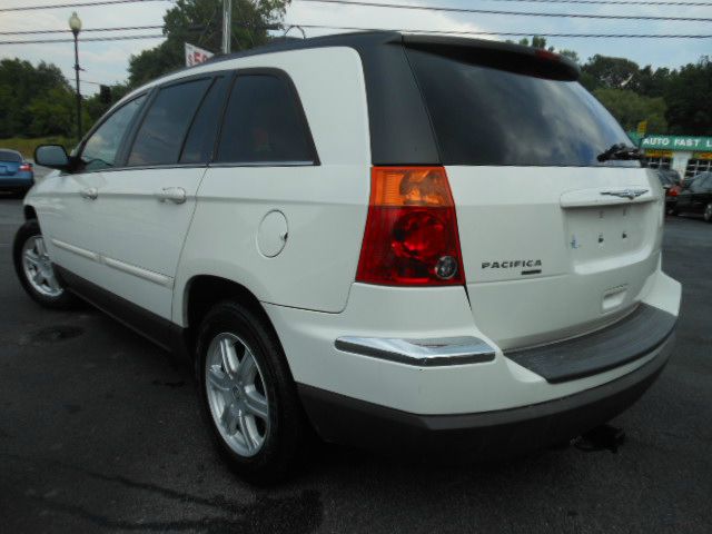 Chrysler Pacifica 2005 photo 1