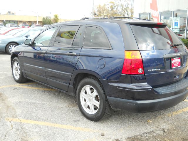 Chrysler Pacifica 2005 photo 2