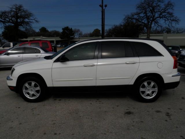Chrysler Pacifica 2005 photo 2