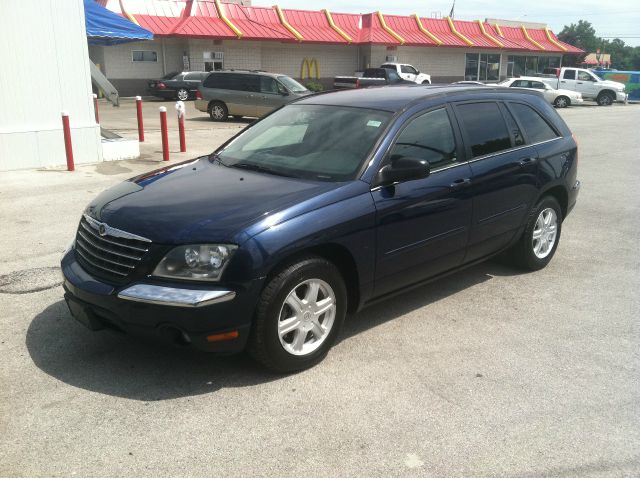 Chrysler Pacifica 2005 photo 2
