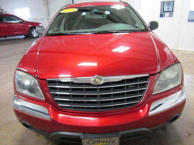 Chrysler Pacifica 2005 photo 2