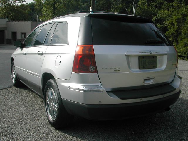 Chrysler Pacifica 2005 photo 2